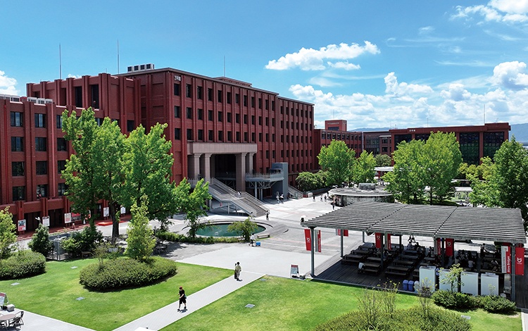 龍谷大学